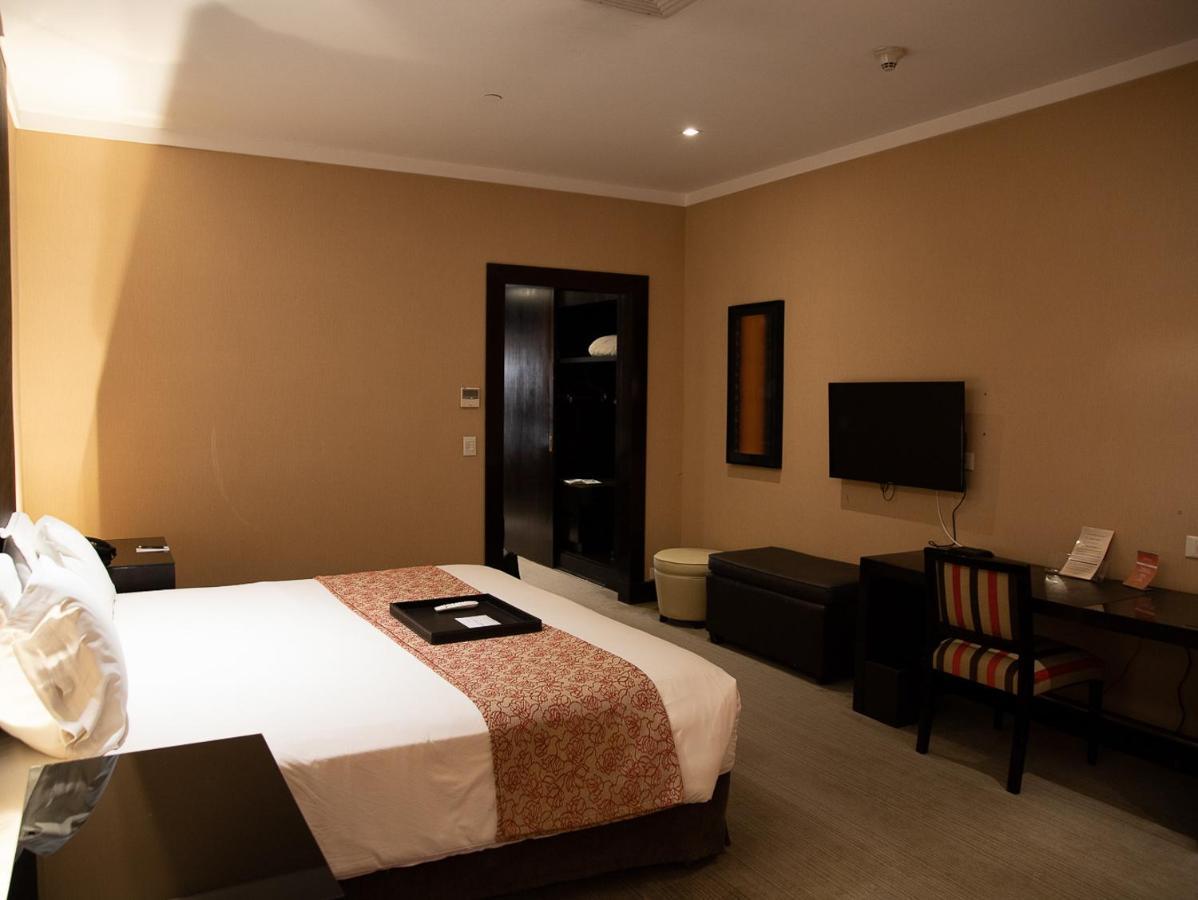 Hotel Casino Magic เนวเก็น ภายนอก รูปภาพ