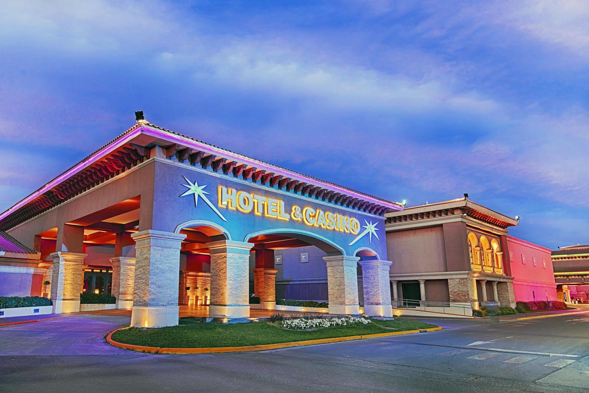 Hotel Casino Magic เนวเก็น ภายนอก รูปภาพ